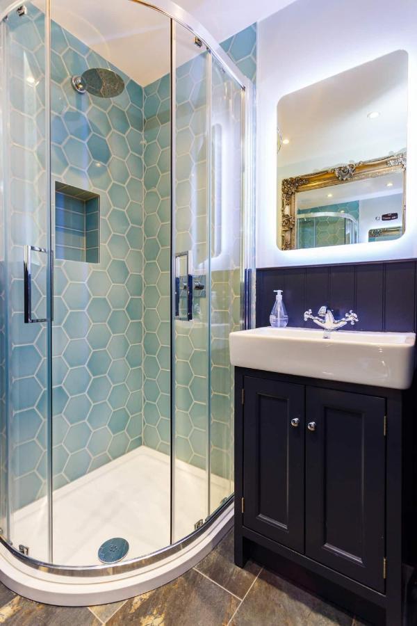 אדינבורו Upper Bow - Luxurious, Modern 1Br Apartment Near Castle מראה חיצוני תמונה